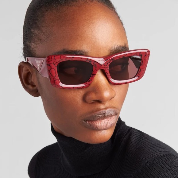 🍒RARE PRADA RED MARBLE ETRUSCAN MARBLE - brand new cat eye authentic Prada - Picture 14 of 15